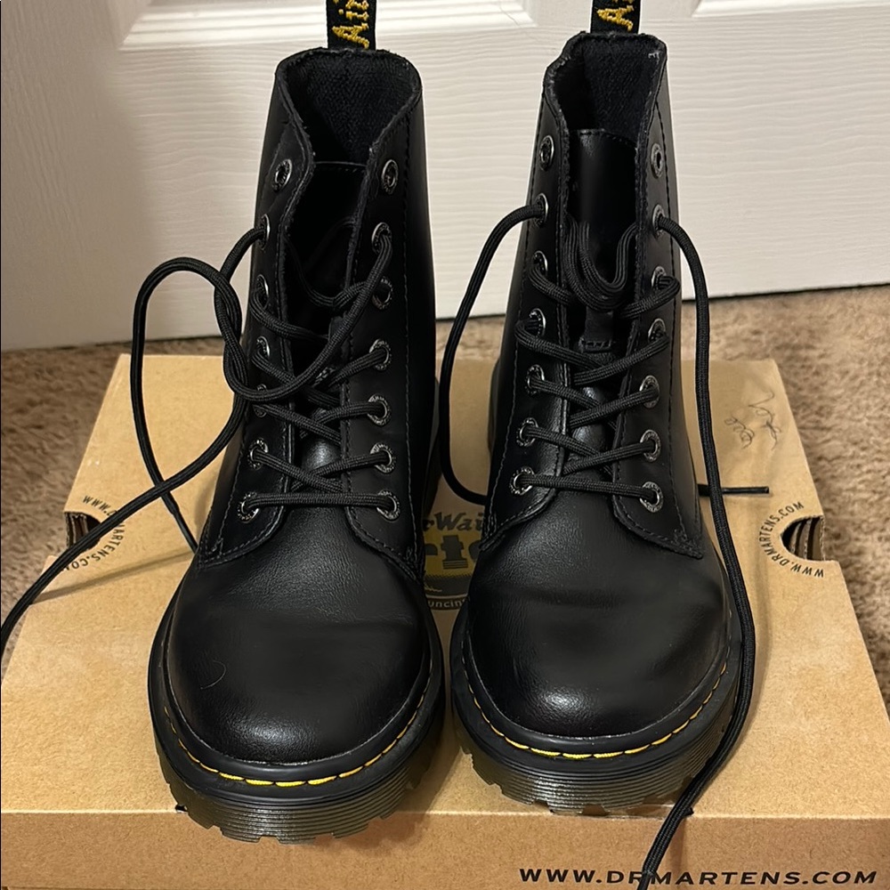 Dr. Martens Luana Boots